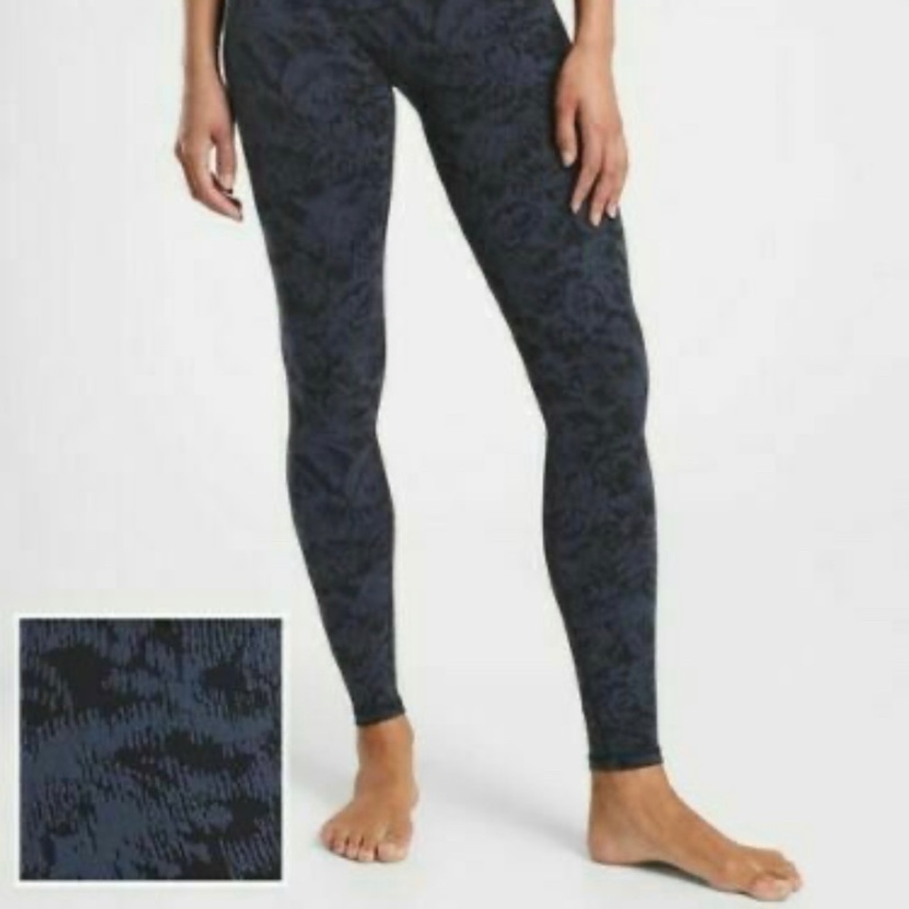 Athleta Petite Elation Textured Tight Size SP